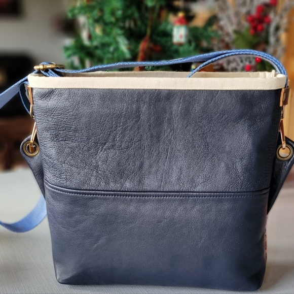 Handmade danier leather and needle point purse - Picture 2 of 7